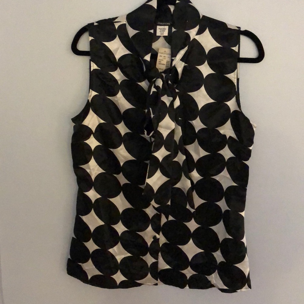 Silk, tie-front button down top.